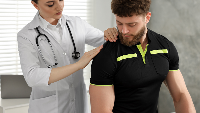 Chiropractors Treating Sports Shoulder Injuries